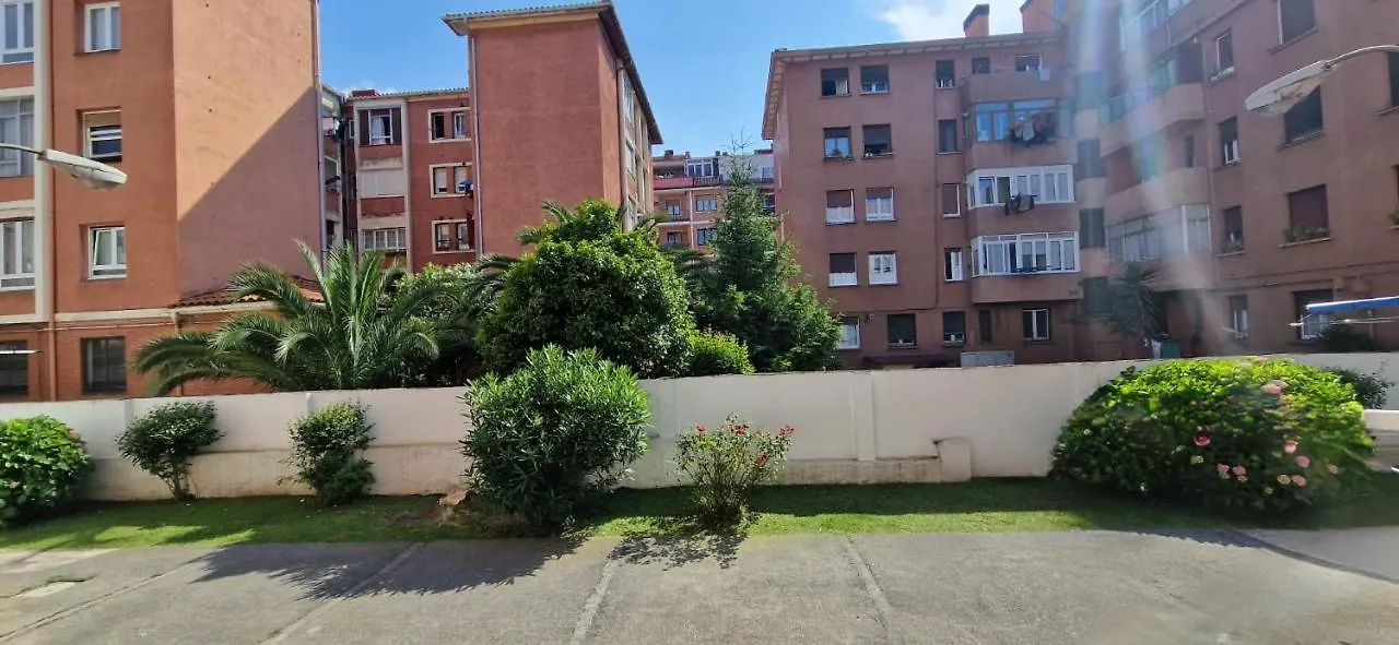 Family Apartment / Apartamento Familiar 格乔