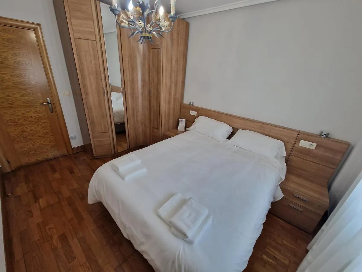 Family Apartment / Apartamento Familiar 格乔